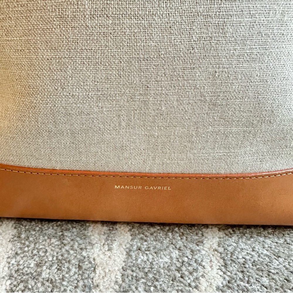 Mansur Gavriel Everyday Linen and Leather Canvas Bucket Bag in Tan - Picture 2 of 11